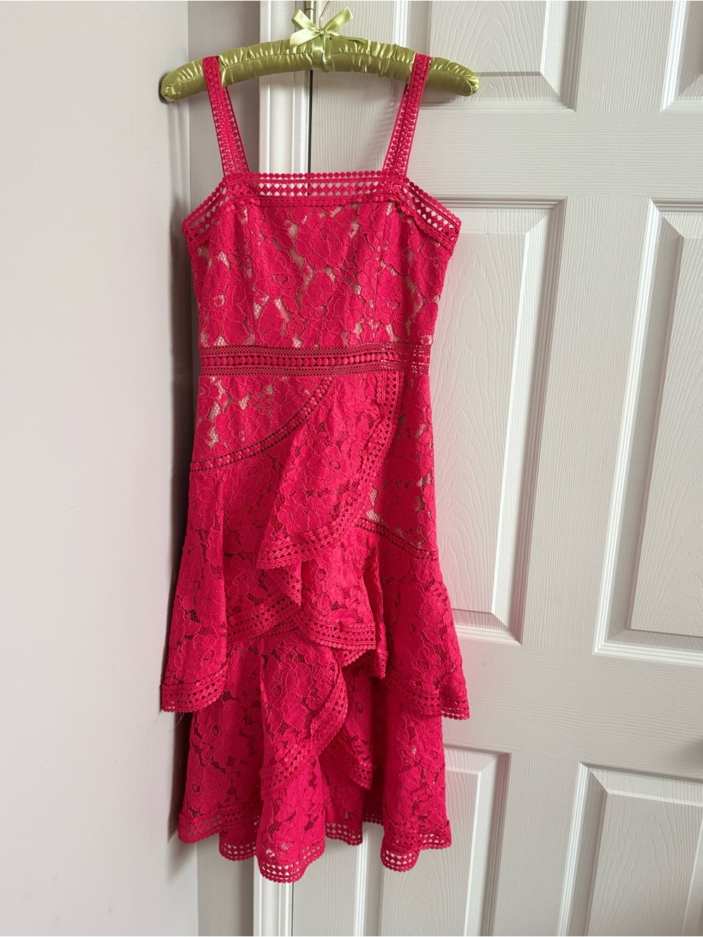 Alice + Olivia Fuchsia Lace Tiered Midi Dress with Spaghetti Straps